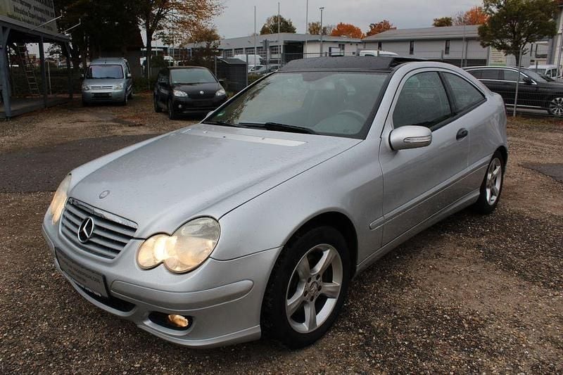 Gebraucht Mercedes C230 204 PS (150 kW) 2008 Silber Coupé
