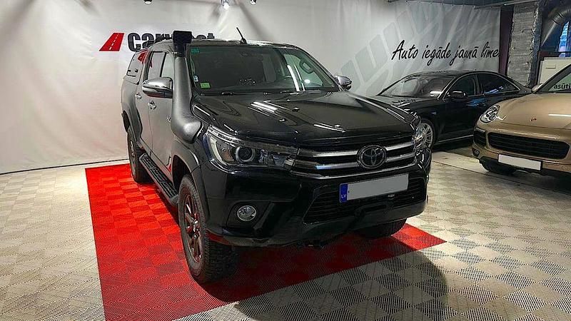 Gebraucht Toyota HiLux 150 PS (110 kW) 2016 Schwarz Pickup