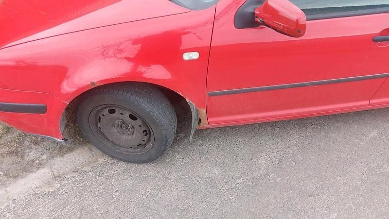 Second-hand VW Golf IV 75 CP (55 kW) 2000 Hatchback