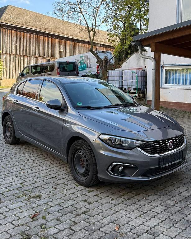 Grau Gebraucht 2019 Fiat Tipo Business Limousine | 13.000 € (Fairer Preis) - Bild 1/4