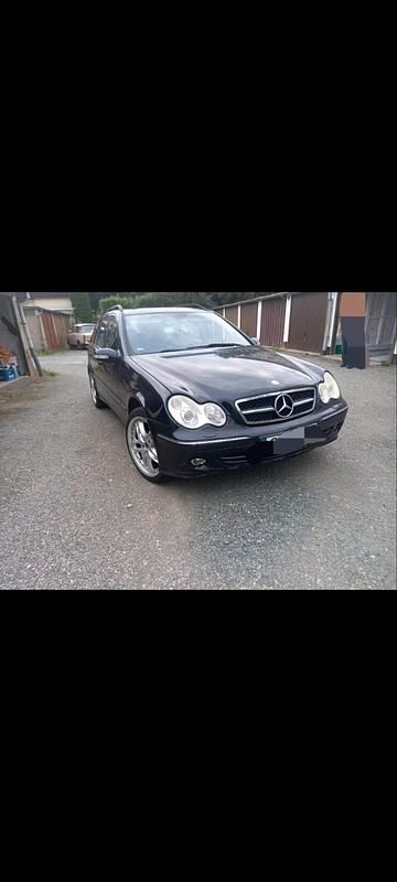 Schwarz Gebraucht 2005 Mercedes C320 Kombi | 1.500 € (Superpreis) - Bild 1/4