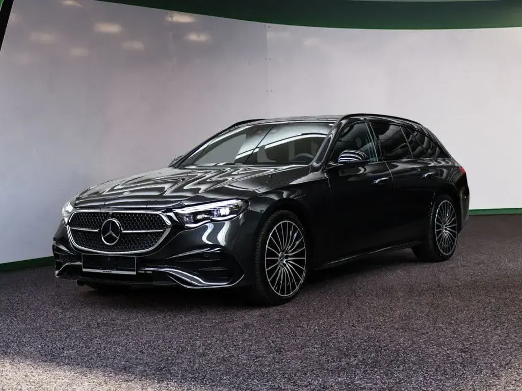 Gebraucht Mercedes E450 AMG line 367 PS (269 kW) 2026 Grau / graphitgrau Kombi