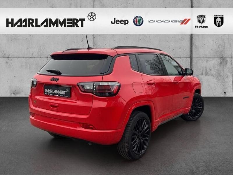 Gebraucht Jeep Compass Altitude 131 PS (96 kW) 2023 Vr176) (rot SUV