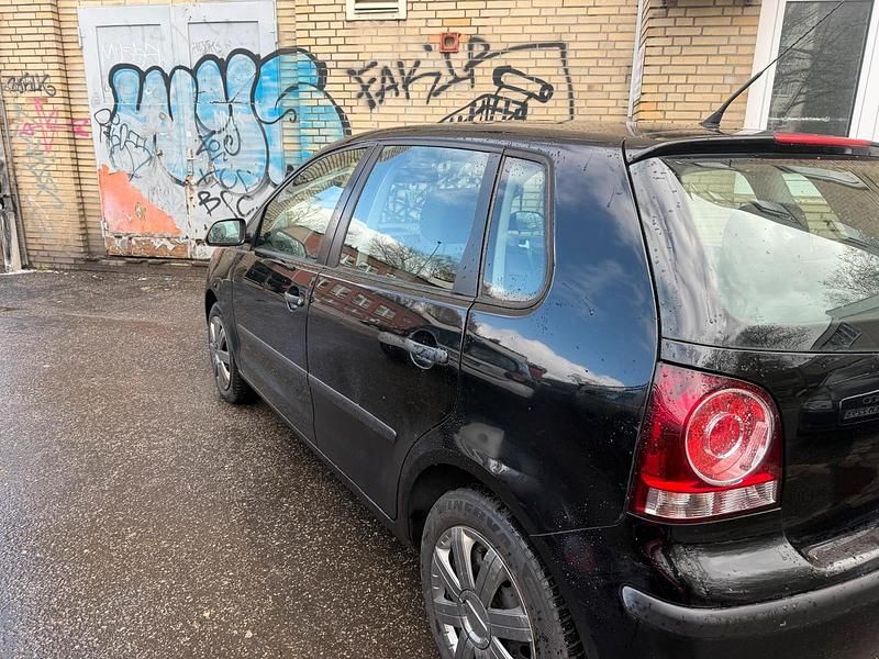 Gebraucht VW Polo 64 PS (47 kW) 2006 Schwarz Kleinwagen
