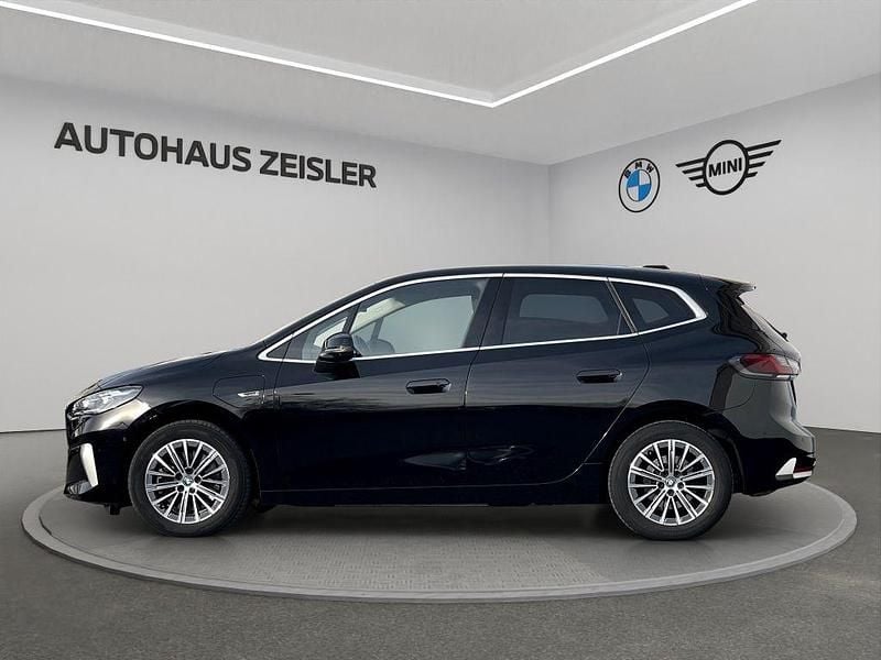 Gebraucht BMW 230e Active Tourer Luxury Line 150 PS (110 kW) 2022 Schwarz Van / Kleinbus
