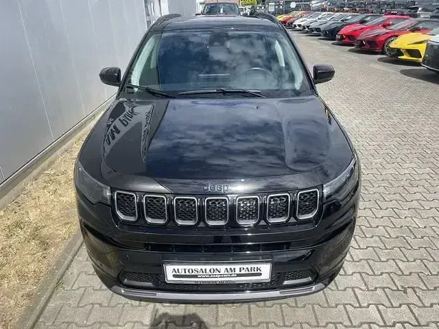 Gebraucht Jeep Compass 241 PS (177 kW) 2022 Solid black SUV