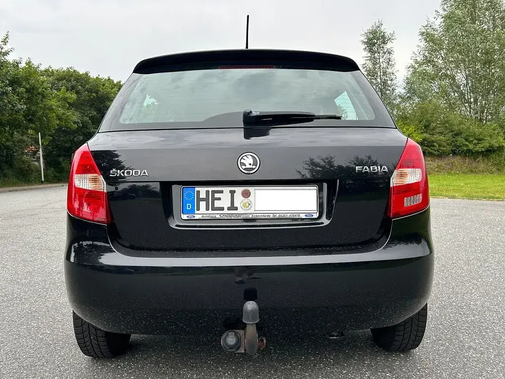 Gebraucht Skoda Fabia Active 69 PS (50 kW) 2015 Schwarz Limousine