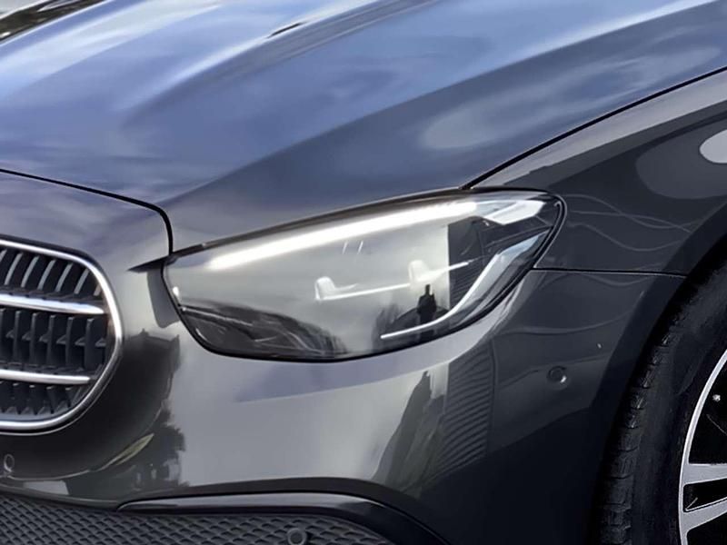 Gebraucht Mercedes E220 Avantgarde 200 PS (147 kW) 2022 Grau Limousine