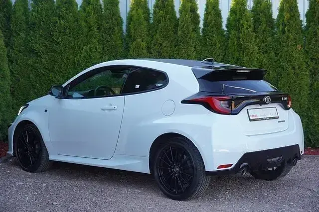 Gebraucht Toyota Yaris 261 PS (191 kW) 2021 Weiß Kleinwagen