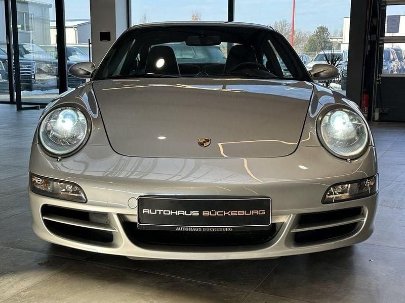 Gebraucht Porsche 911 Carrera 325 PS (239 kW) 2009 Arktissilbermetallic Coupé
