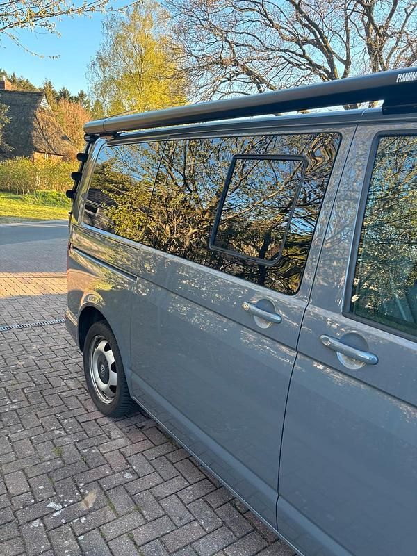 Usata VW Transporter 150 CV (110 kW) 2018 Grigio Furgone