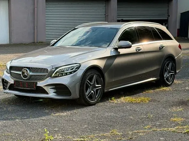 Gebraucht Mercedes C220 AMG 194 PS (142 kW) 2018 Mojavesilber Kombi