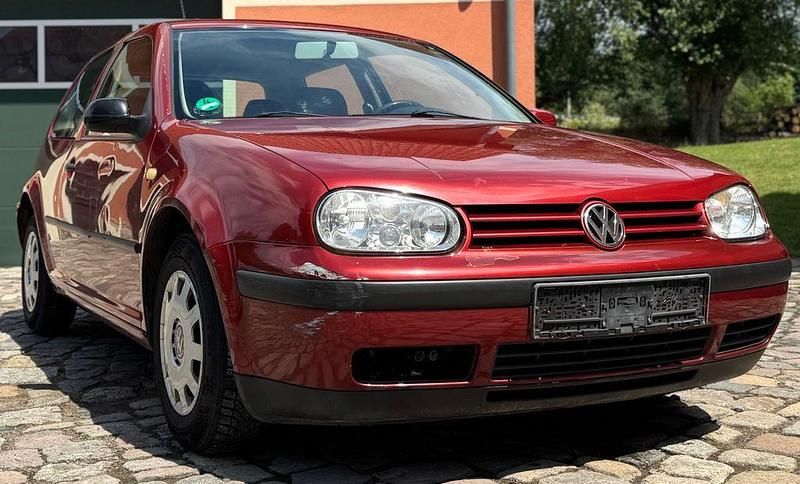 Rot Gebraucht 1999 VW Golf IV Limousine | 700 € (Superpreis) - Bild 1/4