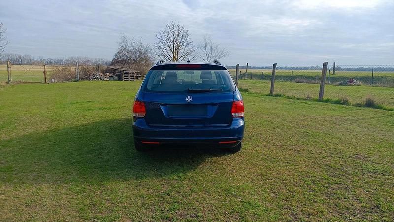 Gebraucht VW Golf VII 105 PS (77 kW) 2013 Blau Kombi