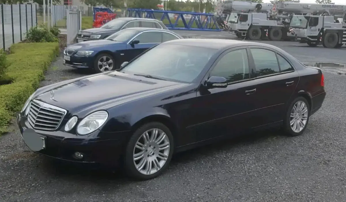 Gebraucht Mercedes E320 224 PS (164 kW) 2007 Blau Limousine
