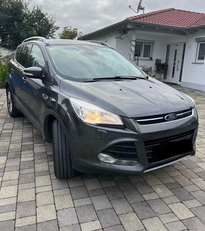 Gebraucht Ford Kuga SYNC Edition 179 PS (131 kW) 2016 Grau SUV