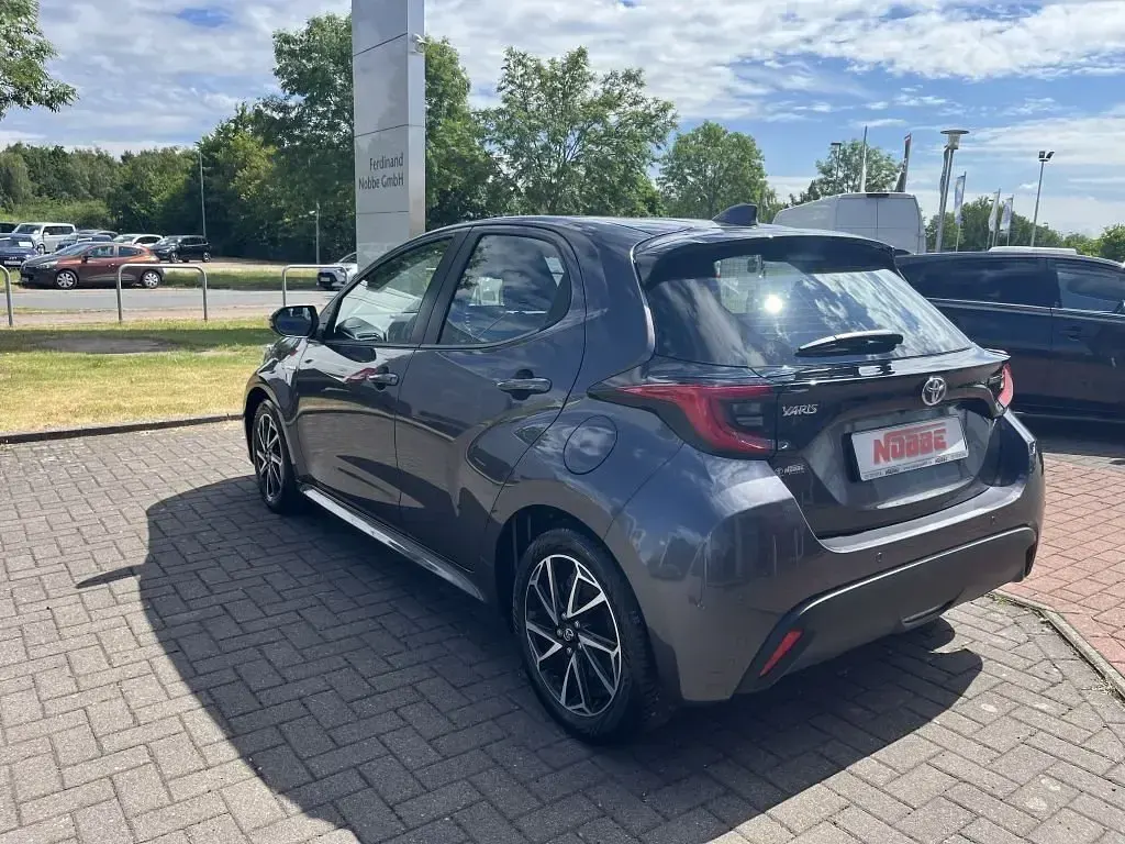 Gebraucht Toyota Yaris Hybrid Club 116 PS (85 kW) 2020 Kleinwagen