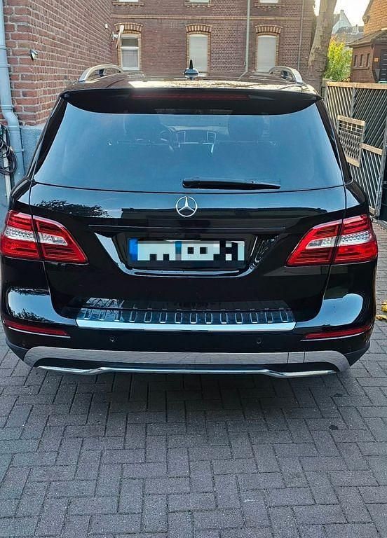 Gebraucht Mercedes ML350 258 PS (189 kW) 2013 Schwarz SUV