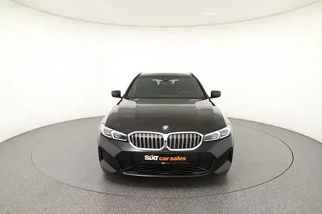 Gebraucht BMW 330 M Sport 286 PS (210 kW) 2025 Schwarz Limousine
