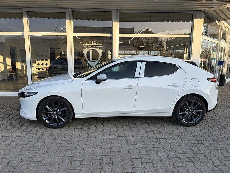 Neu Mazda 3 Center-Line 140 PS (102 kW) 2026 Weiß Limousine