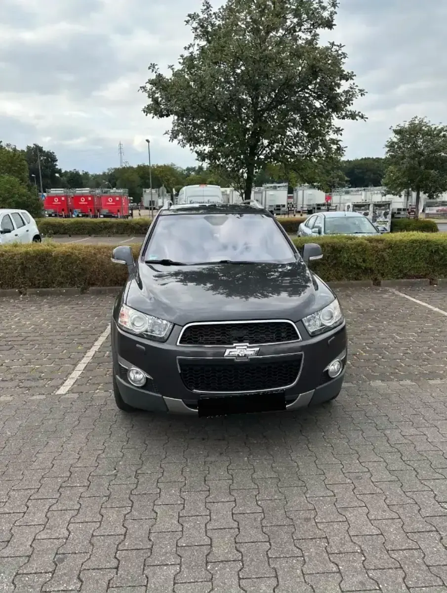 Gebraucht Chevrolet Captiva 184 PS (135 kW) 2012 Grau SUV