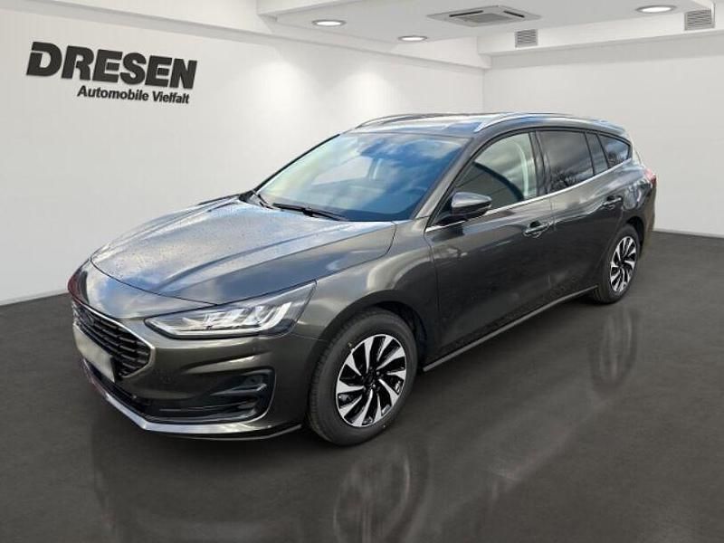 Gebraucht Ford Focus Titanium 126 PS (92 kW) 2025 Pn4dq) (grau Kombi