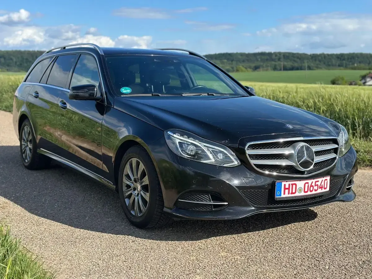 Gebraucht Mercedes E350 Avantgarde 258 PS (189 kW) 2016 Schwarz Kombi