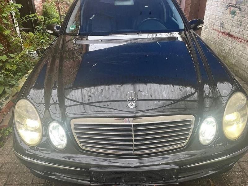Gebraucht Mercedes E270 170 PS (125 kW) 2003 Schwarz Kombi