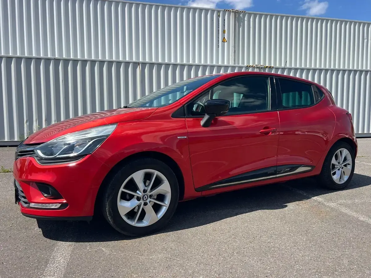 Gebraucht Renault Clio LIMITED 73 PS (53 kW) 2016 Rot Kleinwagen