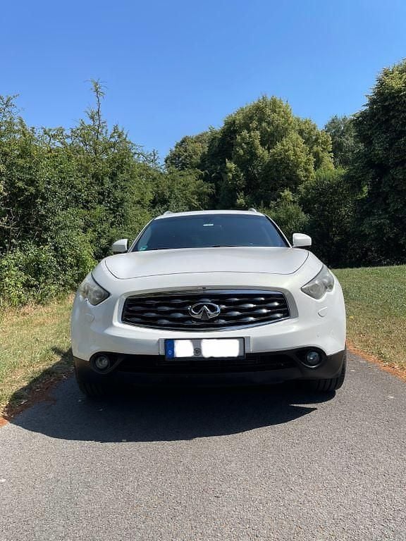 Weiß Gebraucht 2011 Infiniti Fx30 Premium SUV | 9.999 € - Bild 1/4