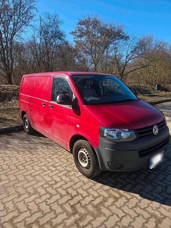 Second-hand VW T5 115 CP (84 kW) 2013 Roșu Van