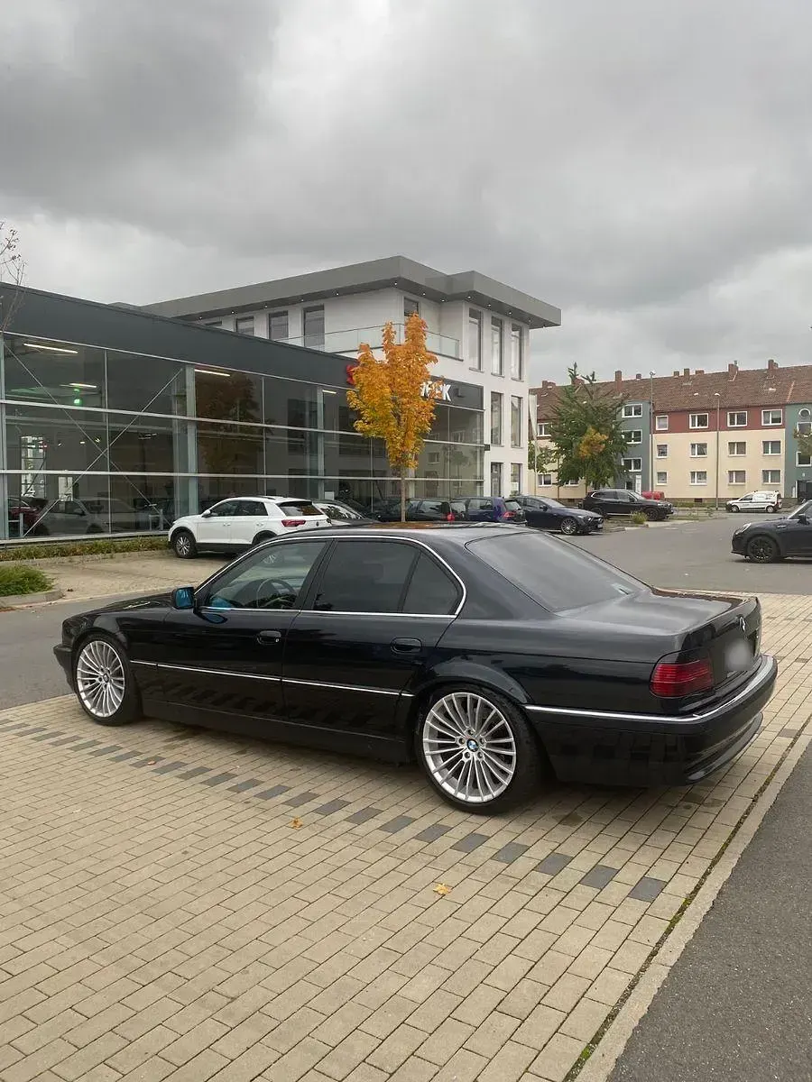 Gebraucht BMW 728 Performance 193 PS (141 kW) 1997 Schwarz Limousine