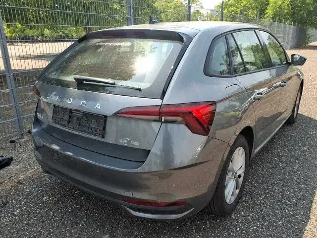 Gebraucht Skoda Scala Selection 116 PS (85 kW) 2025 Graphitegrau metallic (metallic) Kleinwagen