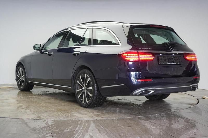 Gebraucht Mercedes E300 Exclusive 194 PS (142 kW) 2021 Blau Limousine