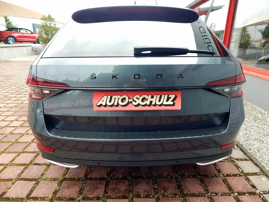 Gebraucht Skoda Superb SportLine 190 PS (139 kW) 2020 Grau Kombi