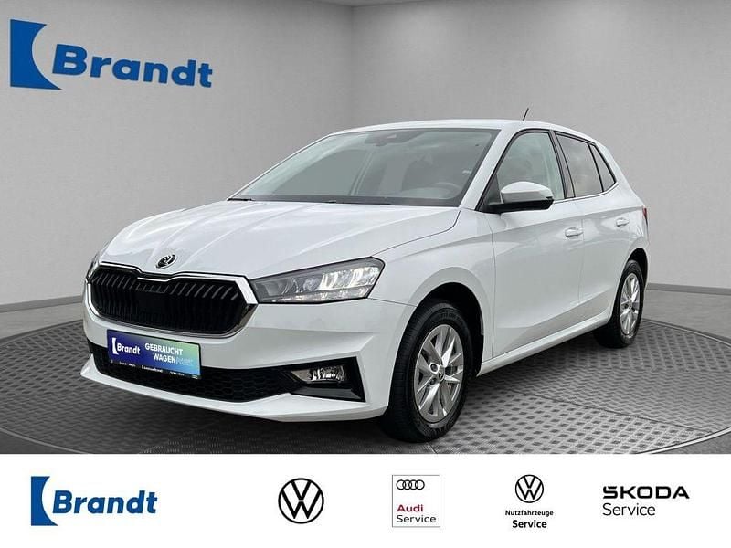 Weiß Gebraucht 2024 Skoda Fabia Selection Kleinwagen | 17.490 € (Guter Preis) - Bild 1/3