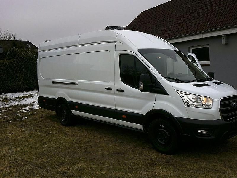 Gebraucht Ford Transit Trend 185 PS (136 kW) 2021 Frostweiß Van / Kleinbus