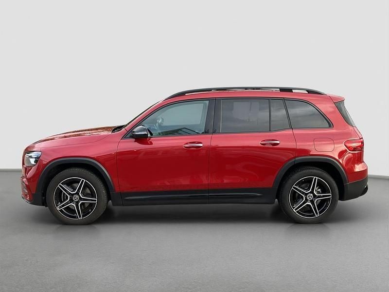Gebraucht Mercedes GLB200 AMG line 150 PS (110 kW) 2025 Rot SUV