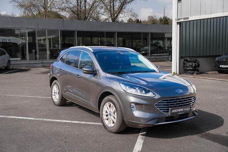 Gebraucht Ford Kuga Titanium 225 PS (165 kW) 2022 Grau SUV