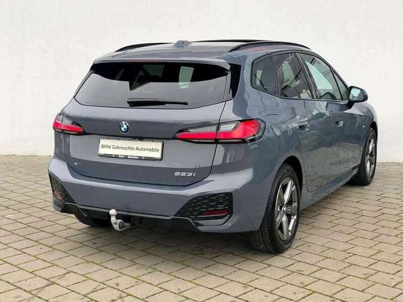 Gebraucht BMW 223 Active Tourer M Sport 204 PS (150 kW) 2024 Sparkling kupfergrau metallic Van / Kleinbus