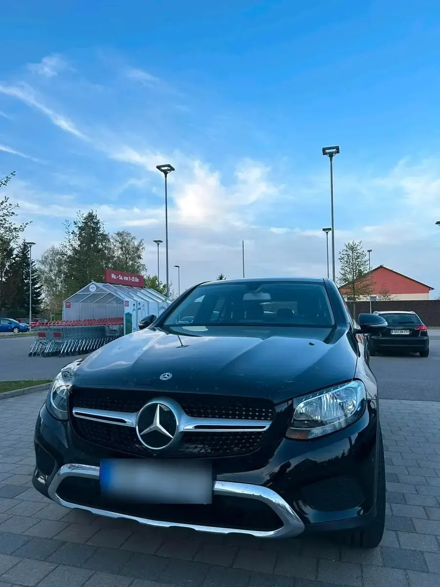 Gebraucht Mercedes GLC250 204 PS (150 kW) 2018 Schwarz SUV
