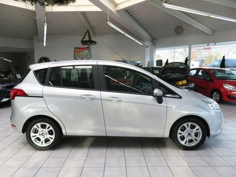 Gebraucht Ford B-MAX Ambiente 130 PS (95 kW) 2015 Silber Van / Kleinbus