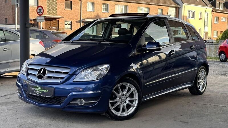 Blau Gebraucht 2009 Mercedes B180 Van / Kleinbus | 6.490 € (Fairer Preis) - Bild 1/4