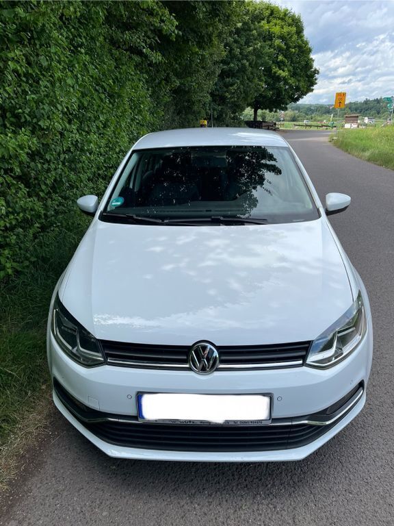 Gebraucht 2016 VW Polo Limousine | 7.900 € (Guter Preis) - Bild 1/4