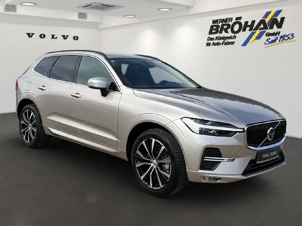 Gebraucht Volvo XC60 Core 197 PS (144 kW) 2024 Bright dusk / metallic SUV