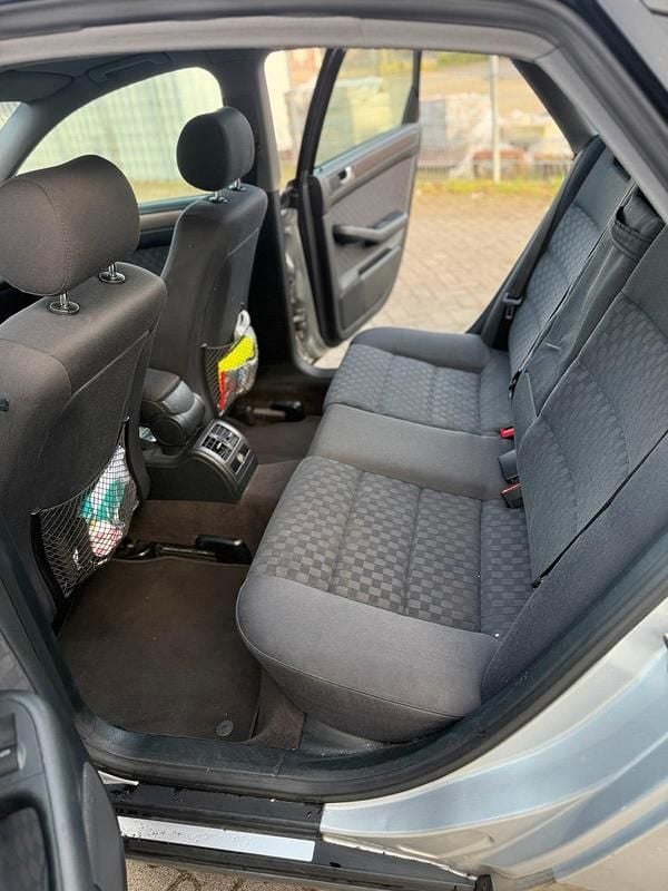 Second-hand Audi A6 125 CP (91 kW) 2000 Berlinǎ