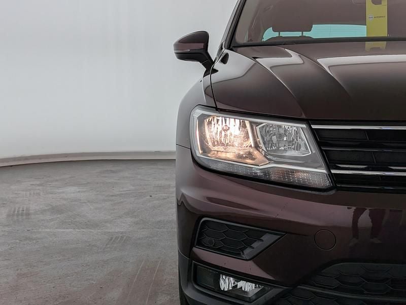Gebraucht VW Tiguan Comfortline 150 PS (110 kW) 2019 Crimson red SUV