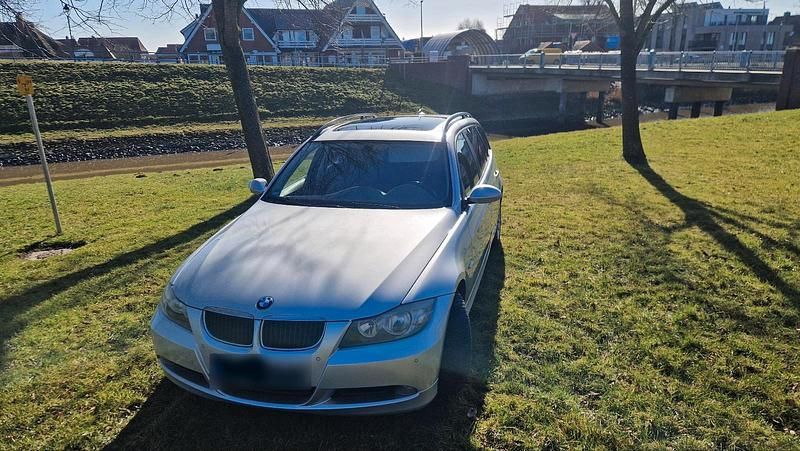 Gebraucht BMW 320 150 PS (110 kW) 2006 Silber Kombi