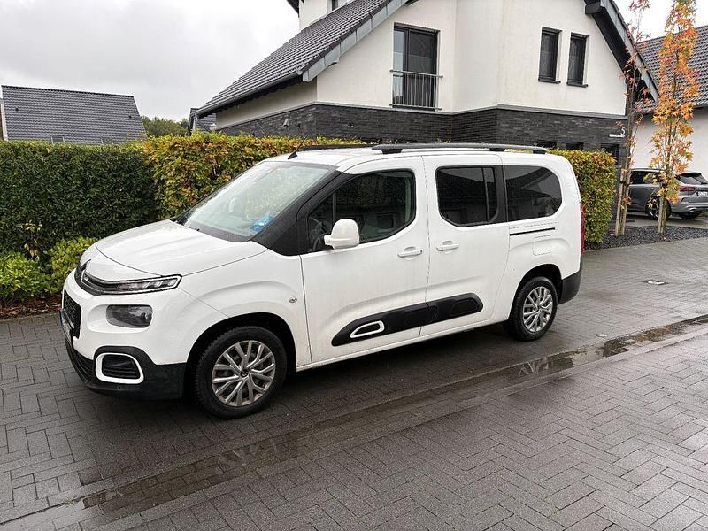 Weiß Gebraucht 2019 Citroën Berlingo Shine Van / Kleinbus | 13.999 € (Fairer Preis) - Bild 1/4
