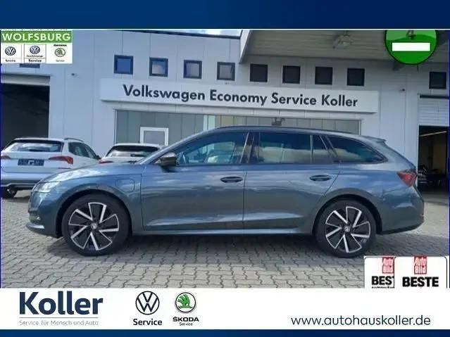 Grau Gebraucht 2022 Skoda Octavia Sport Kombi | 24.570 € (Fairer Preis) - Bild 1/4